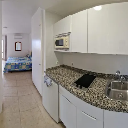 Appartement Benal Holidays