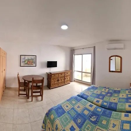 Benal Holidays Appartement *